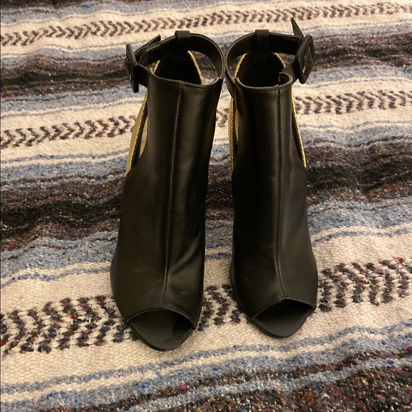 Black and Gold Heels - Picture 2 of 2